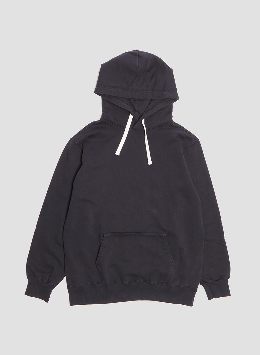 Embroidered Arrow Hoodie in Black – Nigel Cabourn